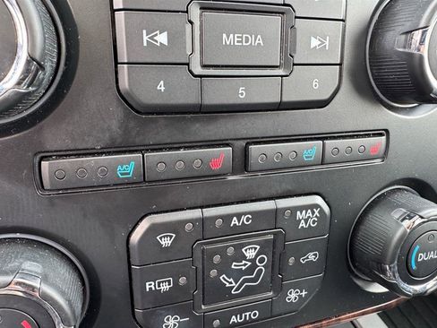 Used 2017 Ford Expedition EL Platinum AWD/4WD image 22