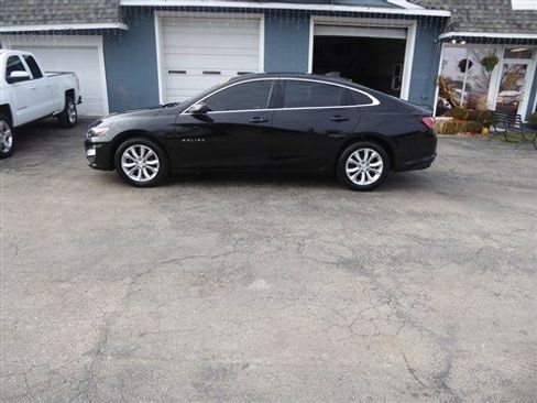 Used 2019 Chevrolet Malibu LT image 2