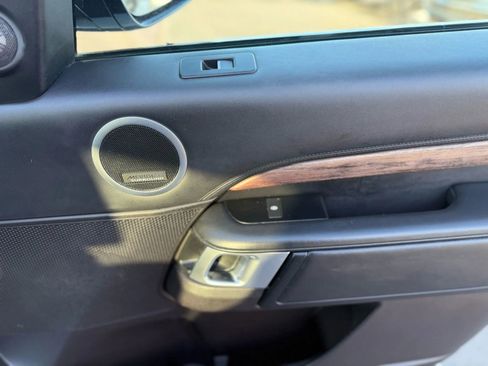 Used 2018 Land Rover Discovery HSE Luxury image 26