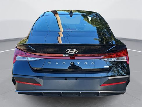 New 2026 Hyundai Elantra Sport image 6