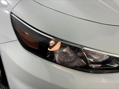 Used 2018 Chevrolet Malibu LT w/ Driver Confidence Package FWD image 30