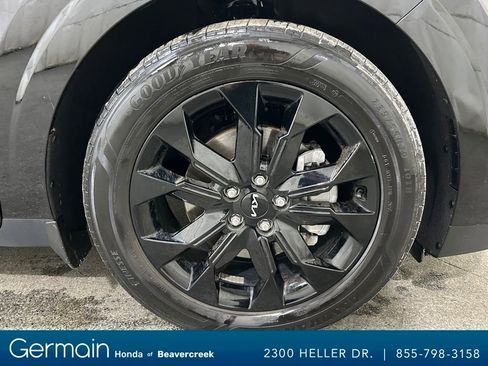 Used 2024 Kia Carnival SX Prestige image 12