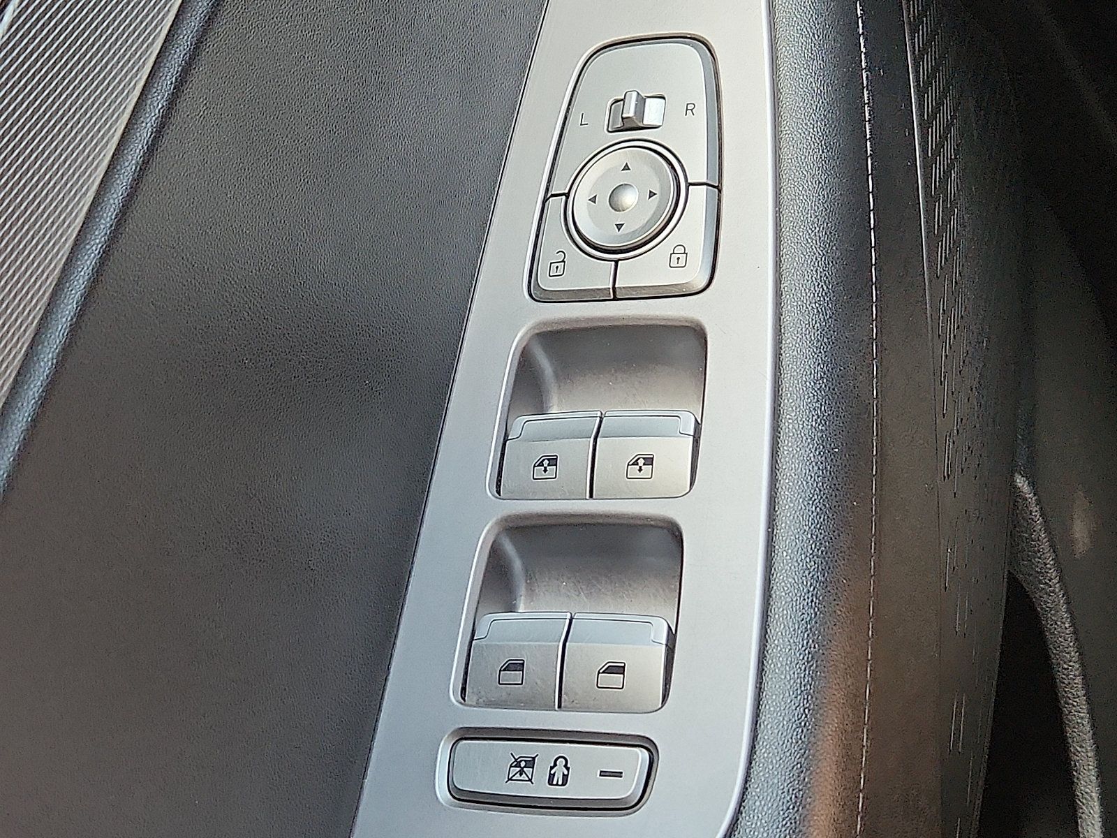 Used 2021 Hyundai Palisade SEL FWD image 22