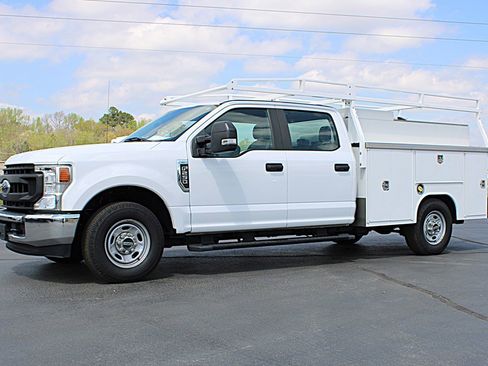 Used 2020 Ford F250 XL w/ Power Equipment Group image 3