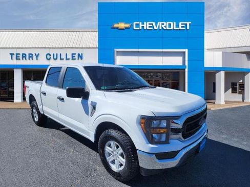 Used 2023 Ford F150 XLT image 1