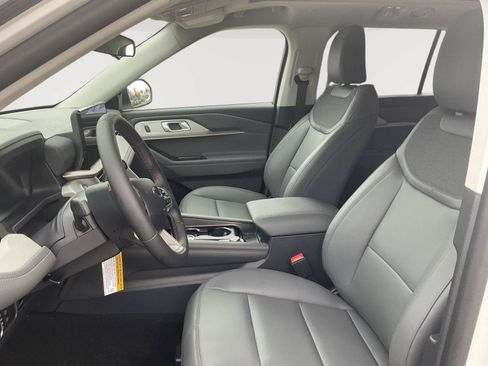 New 2026 Ford Explorer Active w/ Active Comfort Package AWD/4WD image 12