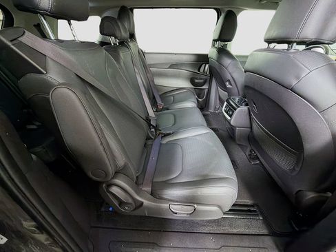 Used 2025 Kia Carnival SX Prestige FWD image 31