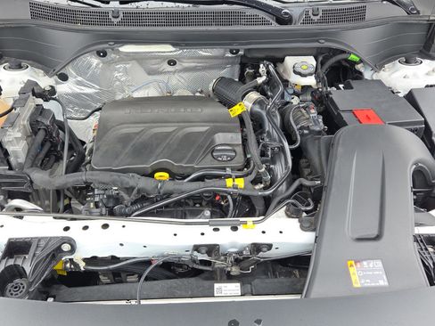 Used 2024 Chevrolet Trax RS w/ Driver Confidence Package image 29