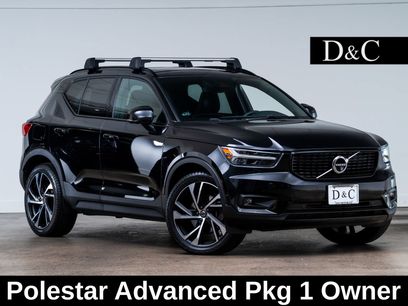 Used 2021 Volvo XC40 T5 R-Design w/ Advanced Package