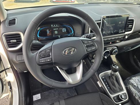 New 2026 Hyundai Venue SEL FWD image 9