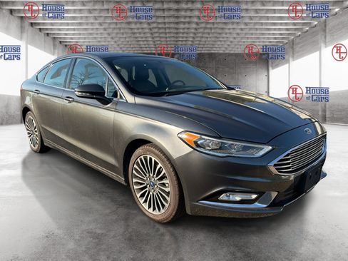 Used 2017 Ford Fusion SE w/ Equipment Group 202A AWD/4WD image 3