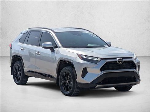 Used 2025 Toyota RAV4 SE w/ Weather Package AWD/4WD image 3
