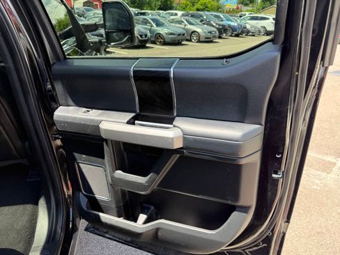 Used 2019 Ford F250 Platinum w/ Platinum Ultimate Package AWD/4WD image 15