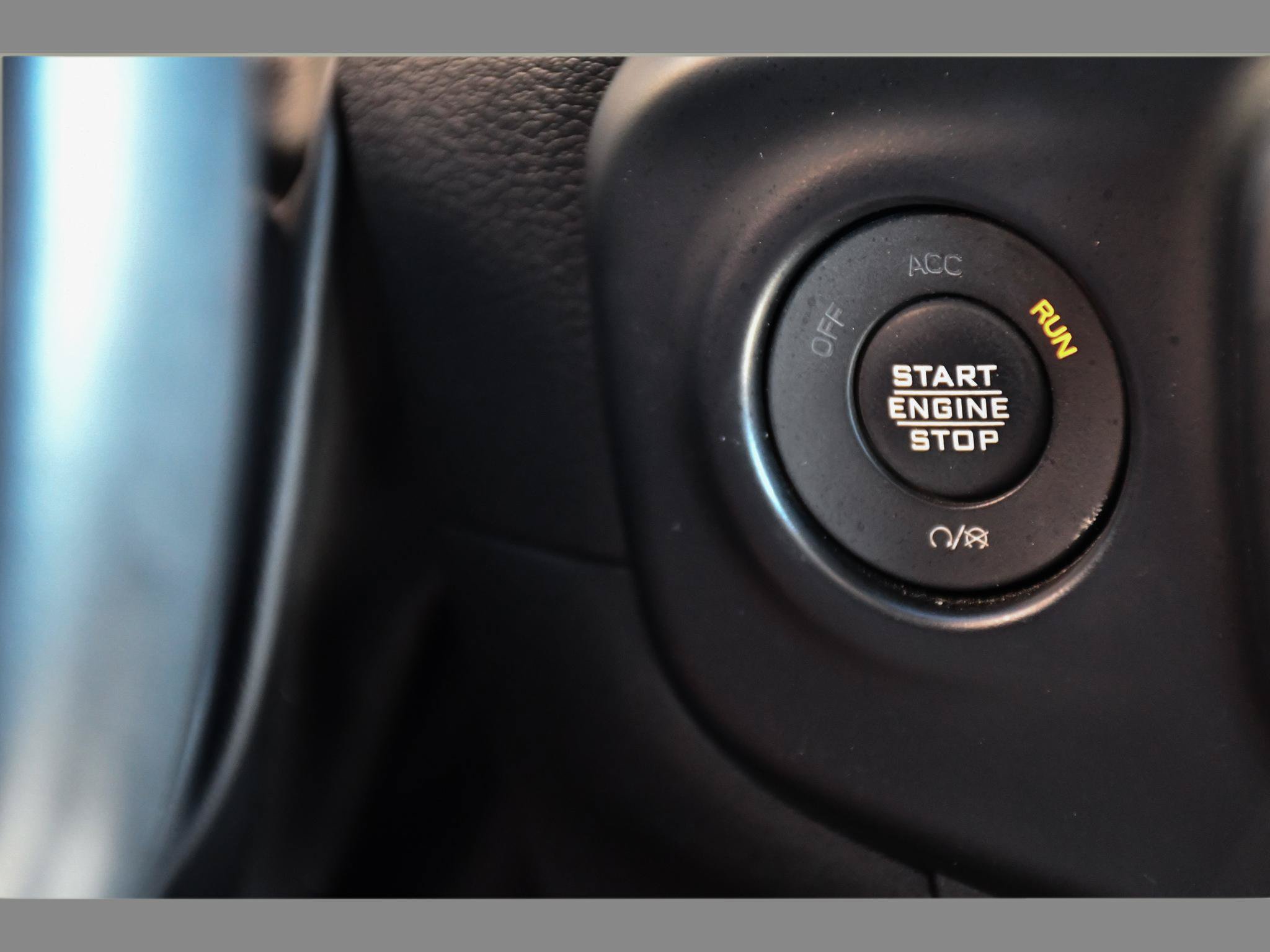 Used 2022 Jeep Wrangler Unlimited Sahara AWD/4WD image 35