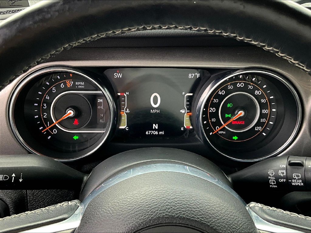 Used 2019 Jeep Wrangler Unlimited Sahara AWD/4WD image 15