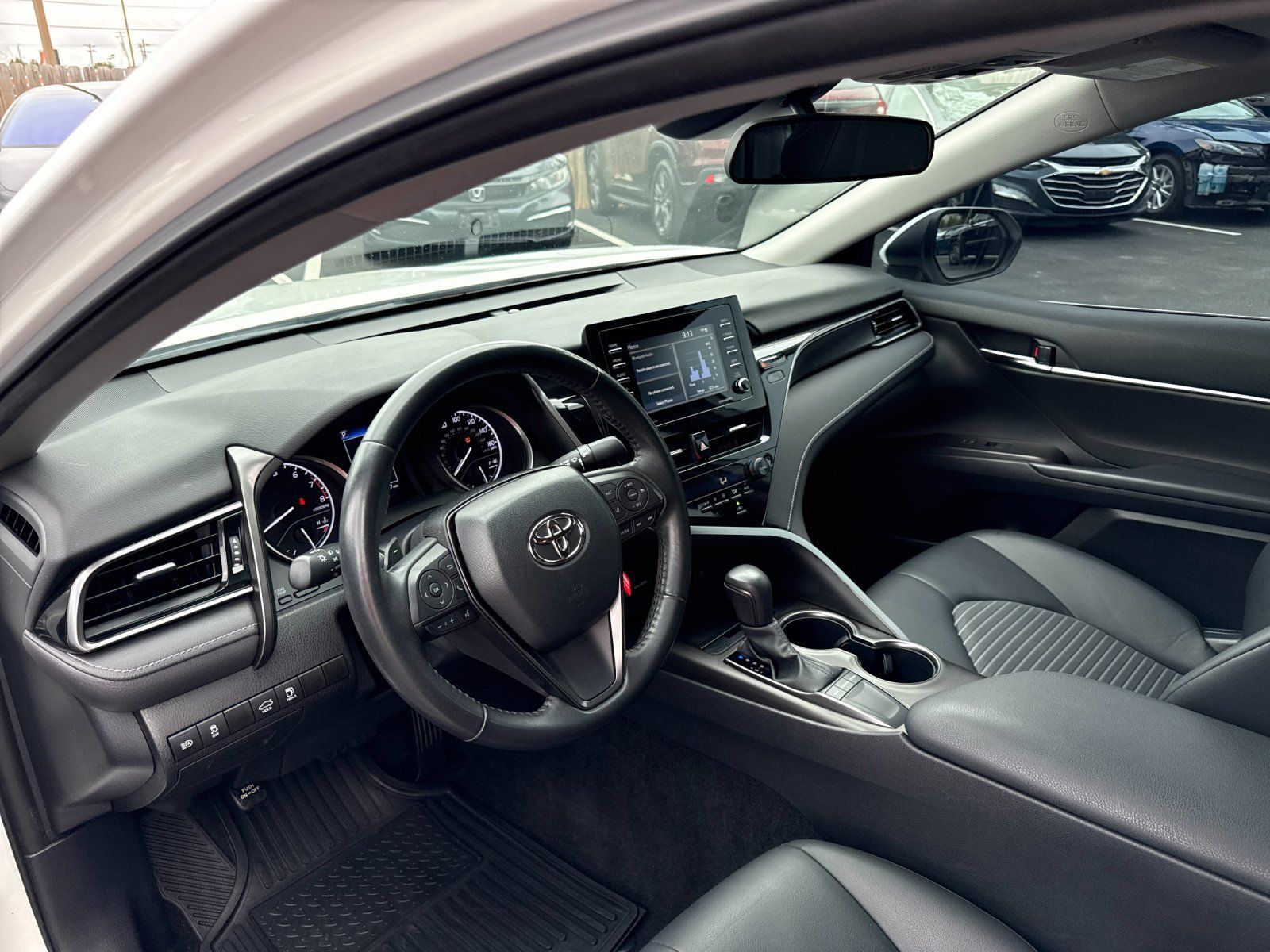 Used 2023 Toyota Camry SE FWD image 10