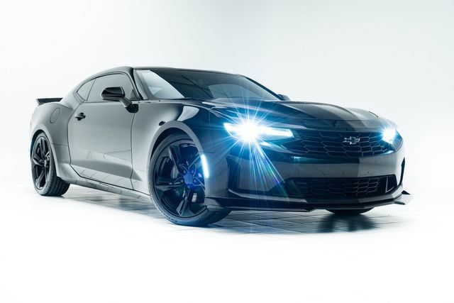Used 2021 Chevrolet Camaro LT RWD image 5