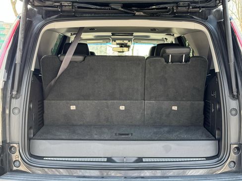 Used 2015 Cadillac Escalade Premium image 16