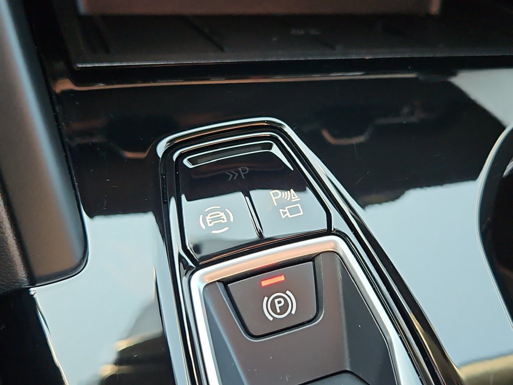 Certified 2025 Audi Q5 Premium w/ Convenience Package AWD/4WD image 18