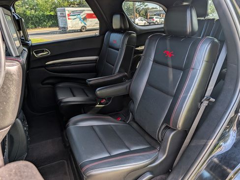 Used 2017 Dodge Durango R/T w/ Technology Group AWD/4WD image 18