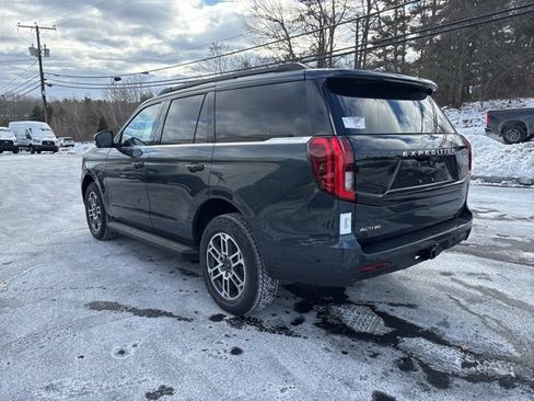 New 2026 Ford Expedition Active image 5