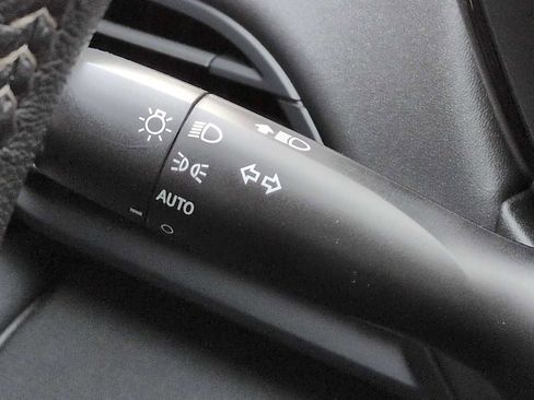 Used 2025 Subaru Legacy Premium w/ Popular Package #1A image 26