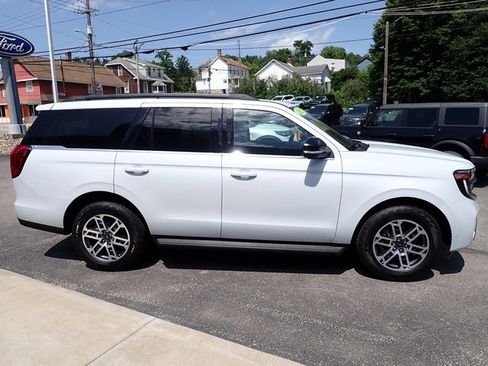 Used 2025 Ford Expedition Active AWD/4WD image 9