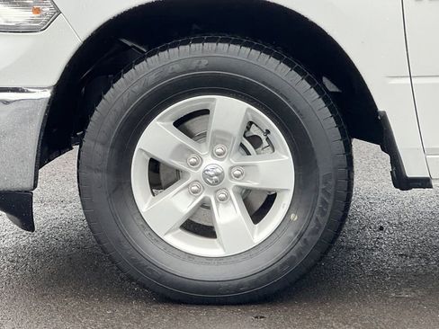 Used 2018 RAM 1500 Classic SLT image 16