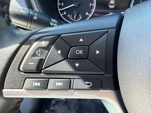 Certified 2022 Nissan Sentra SR w/ Lighting Package FWD image 17
