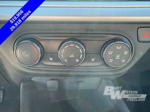 Used 2024 Chevrolet Trax RS w/ Driver Confidence Package image 20