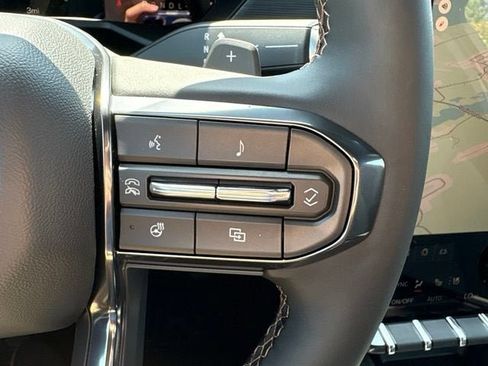 New 2026 GMC Acadia AT4 w/ Luxury Package AWD/4WD image 25