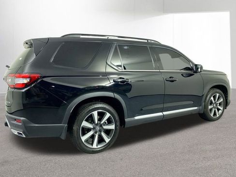 Used 2025 Honda Pilot Elite image 38