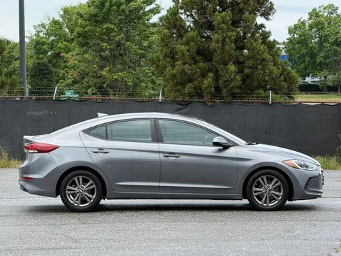 Used 2018 Hyundai Elantra SEL FWD image 7