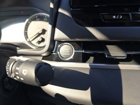 New 2025 Mitsubishi Outlander ES image 23