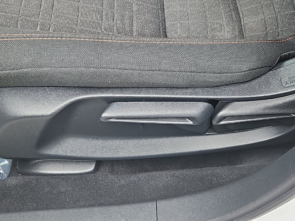 Used 2025 Honda HR-V Sport image 18