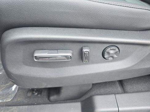 New 2026 Honda Odyssey EX-L image 9
