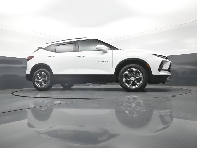 Used 2024 Chevrolet Blazer LT w/ Convenience Package FWD image 37