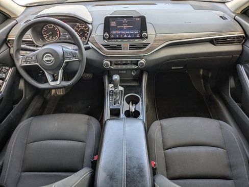 Used 2023 Nissan Altima 2.5 SV image 15