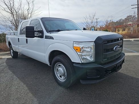Used 2015 Ford F350 XL image 3