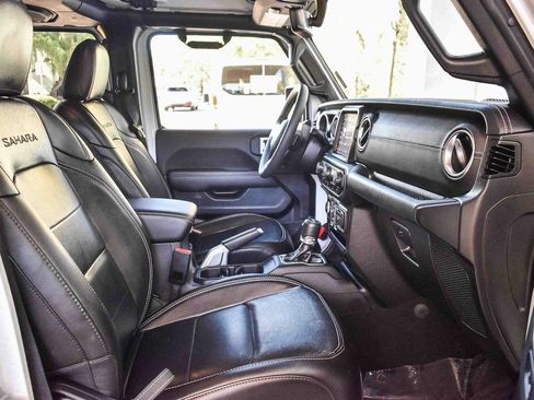 Used 2023 Jeep Wrangler Unlimited Sahara image 14