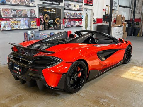 Used 2020 McLaren 600LT Spider RWD image 6