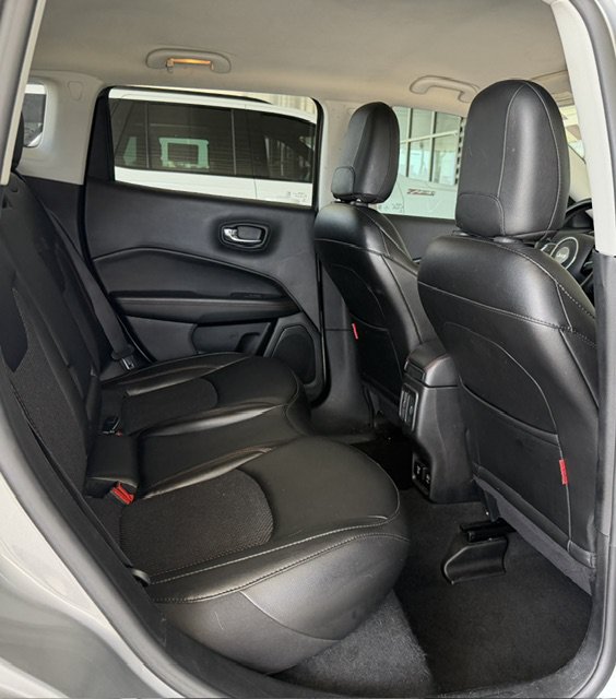 Used 2020 Jeep Compass Trailhawk AWD/4WD image 9