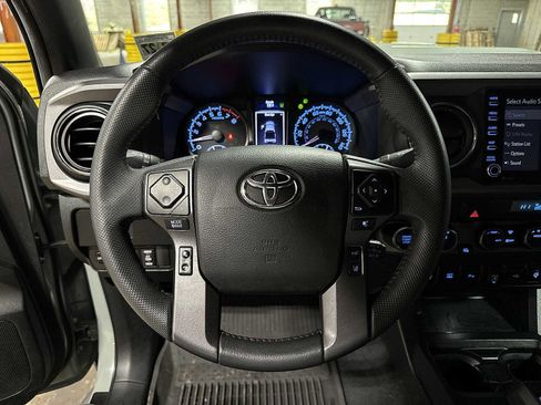 Certified 2022 Toyota Tacoma TRD Sport image 18