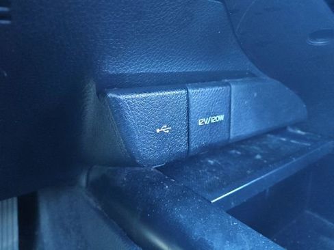 Used 2020 Toyota Camry LE image 29