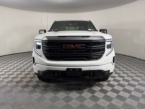Used 2024 GMC Sierra 1500 AT4 w/ AT4 Premium Package AWD/4WD image 5