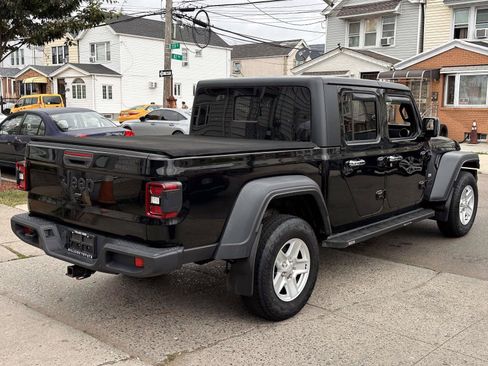 Used 2020 Jeep Gladiator Sport w/ Quick Order Package 24S AWD/4WD image 5