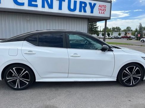 Used 2022 Nissan Sentra SR w/ SR Premium Package FWD image 17