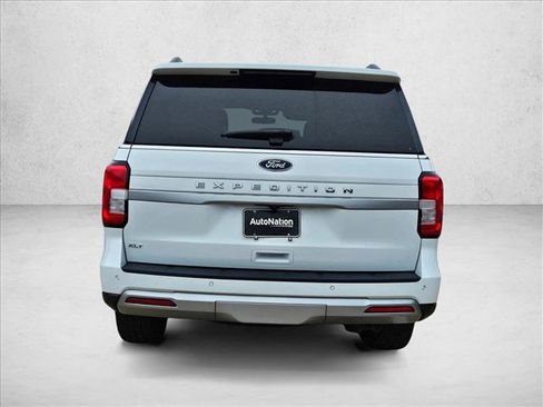 Used 2024 Ford Expedition XLT AWD/4WD image 7