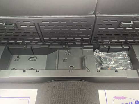 Used 2024 Nissan Titan SV w/ SV Convenience Package image 27