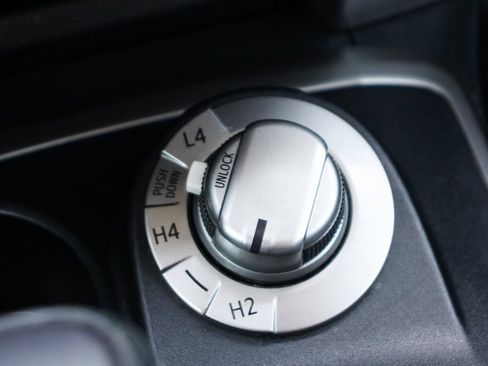 Used 2018 Toyota 4Runner SR5 Premium image 29